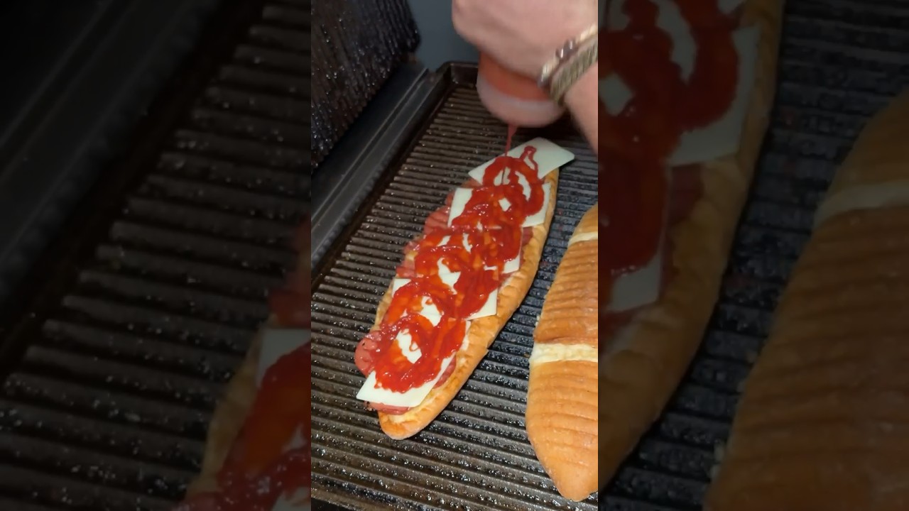 İçi dışı sucuk kaşarlı tost ???? #tost #yemek #kahvaltı #food #keşfet #sucuk #kaşar #toast #delicious İçi dışı sucuk kaşarlı tost ???? #tost #yemek #kahvaltı #food #keşfet #sucuk #kaşar #toast #delicious