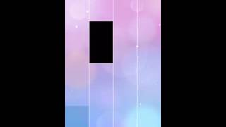 Playing penguins game - piano tiles