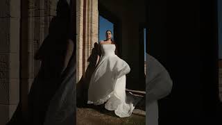 Monile フード付きベスト 　後ろチュールとバルーン　モニーレ　ダブルジップ Hilani Wedding Dress - 63120 – Veni Infantino
