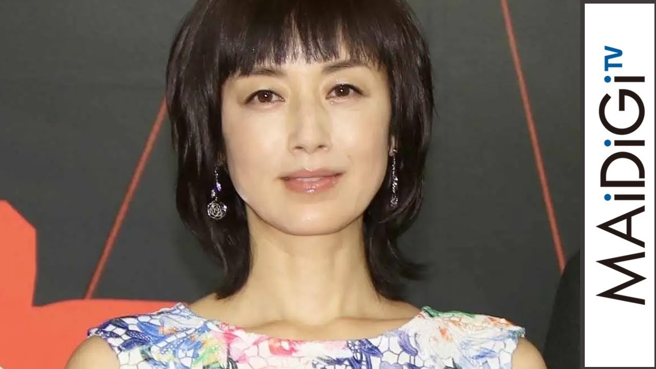 高岡早紀 花柄ワンピ サンダルで大人キュートに 美脚も 永遠の28歳 の役衣装で ドラマ リカ 会見 Youtube