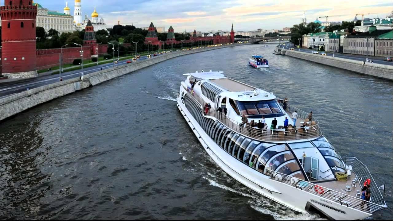 Поездка на пароходе. Речные прогулки по Москва-реке. Прогулка по Москве-реке на теплоходе. Речная прогулка Москва река. Экскурсия на речном трамвайчике Москва.