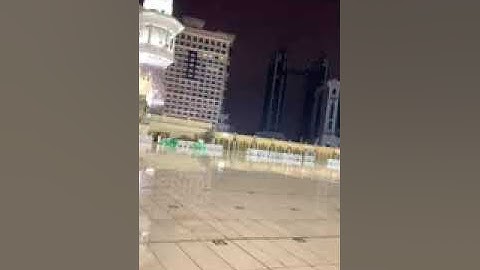 المطر ينهمر والشيخ ياسر الدوسري يترنم ب{ومن آياته يريكم البرق خوفاً}تسجيل من تحت الغيوم💭