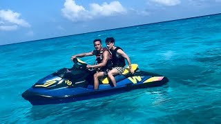 What is it like to ride a jet ski in Cancun Q.Roo?