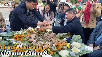Lễ buộc chỉ cổ tay người Thái Than Uyên cầu may mắn chúc mừng năm mới