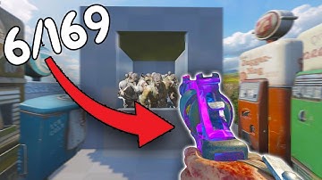 GUN GAME ON THE WORLDS SMALLEST ZOMBIES MAP??