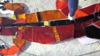 Glass mosaic lizard: indirect method onto a slate garden table
