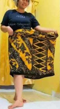 Labih cantik berkain sarung batik part 1