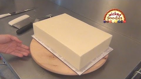 How to Frost Square and Rectangle Cakes