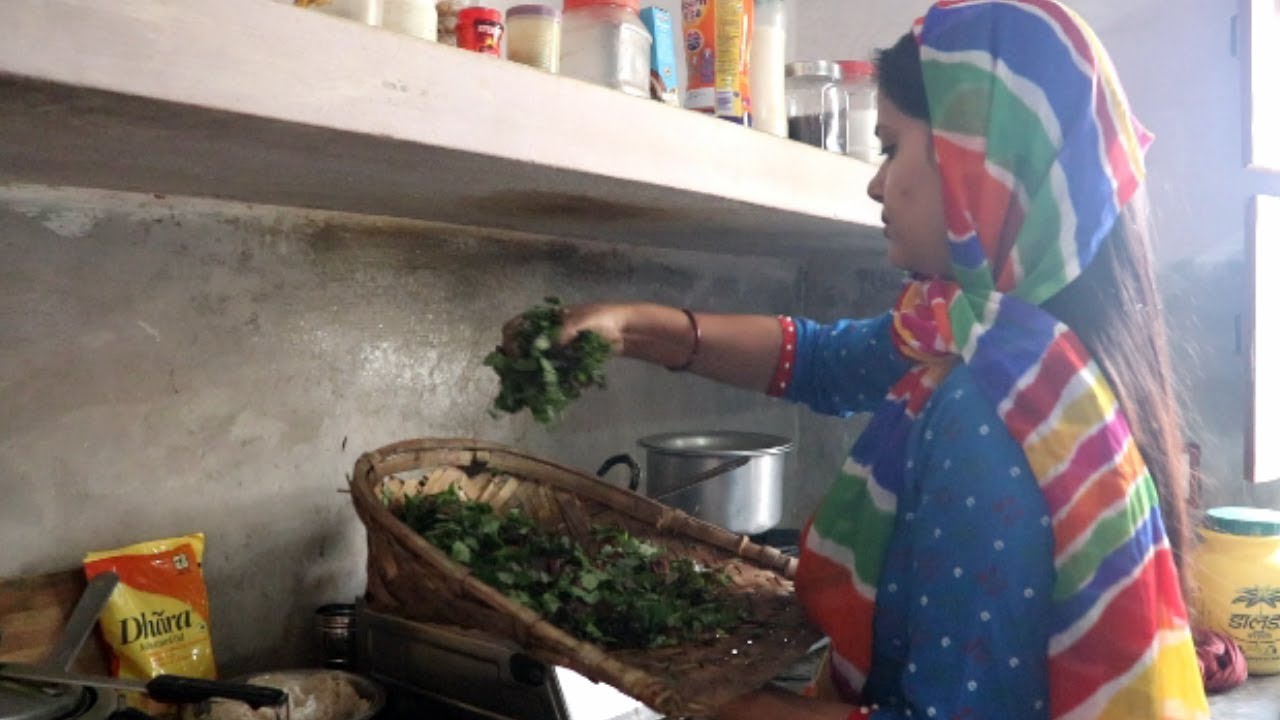 Village Lunch routine  || Indian Lunch Routine In village || DAHI VADA,PALAK DAL, LAL SAG || 2018