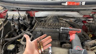 How To Never Break A 5.4L 3V Ford Engine Spark Plug Again #shorts