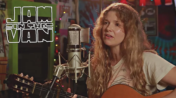 LESLIE STEVENS - "Falling" (Live at JITV HQ in Los...