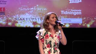 Video thumbnail of "Ebba Knutsson - en stund på Jorden"