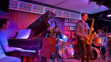 Windows (composed by D. Semenischev) feat. Nikita Mochalin