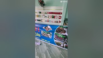 In băng rôn, backdrop DanaArt vẫn hoạt động chủ đạo.