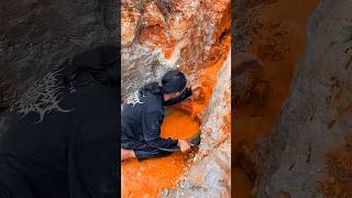 Perfect, the process of getting a lump of gold on the edge of the river, amazing #gold #vidioshorts