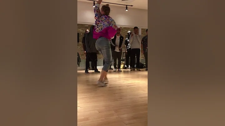 Debi Rusch - Debstep "Move a lil"