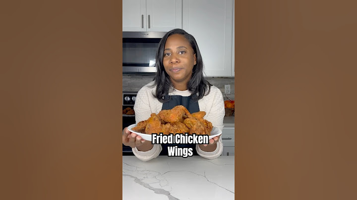 How to make the most flavorful crispy fried chicken wings! #friedchicken #crispychickenwings