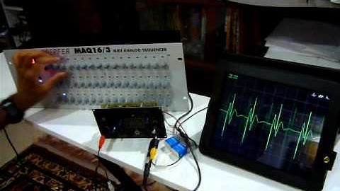 ARP Educational Keyboard vs Doepfer MAQ 16/3 sequencer