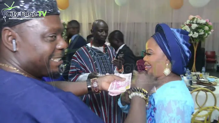 KUNLE AFOD MADE MONEY RAIN ON SEYI EDUN & OTHERS AT A PARTY IN AKURE