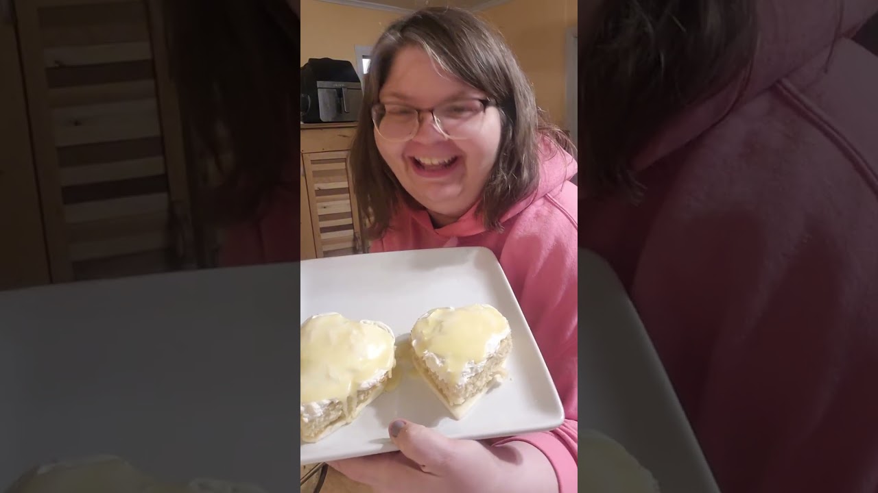 Homemade vanilla cake, topped with cheesecake and white chocolate vanilla gnache