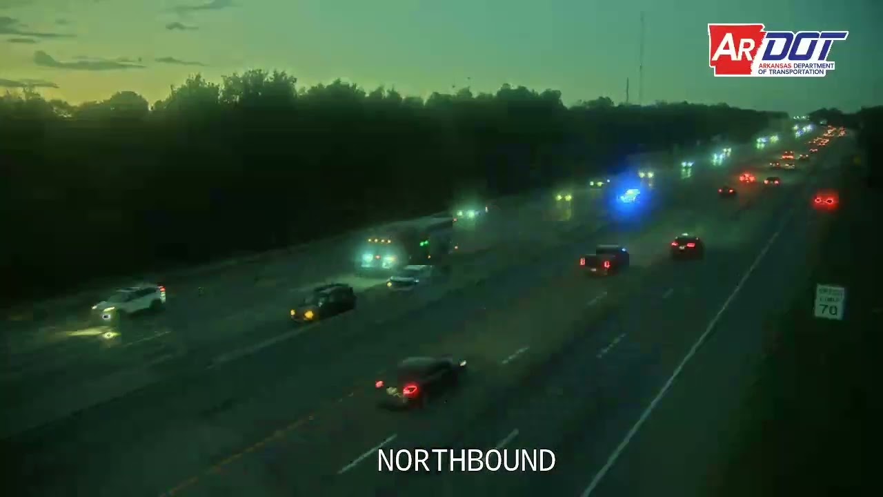 [WTF] Arkansas: Deer Gets Run-over By Truck & Innocent Driver Gets Hit By The Remains