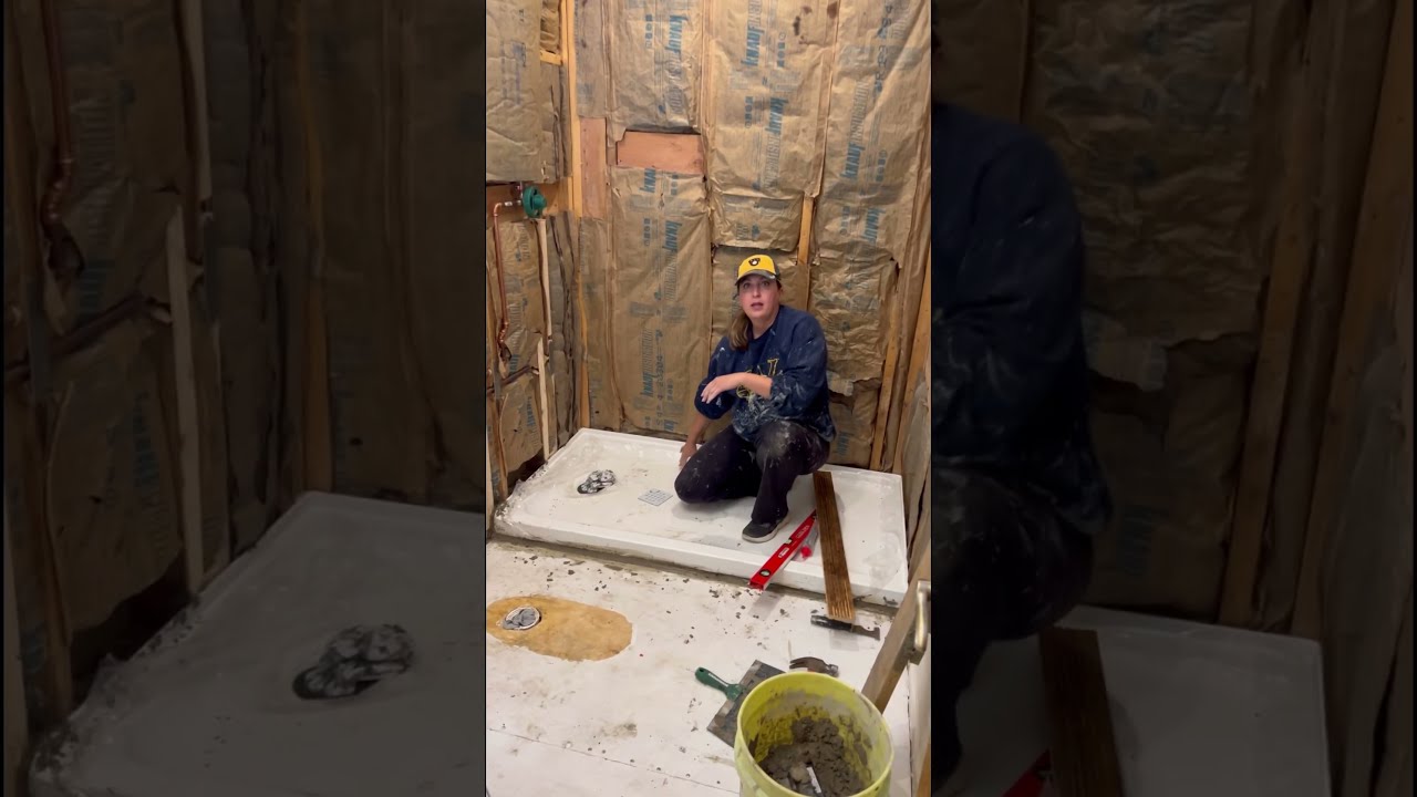 First Time Setting A Shower Pan In Mortar It S Level Now Diy