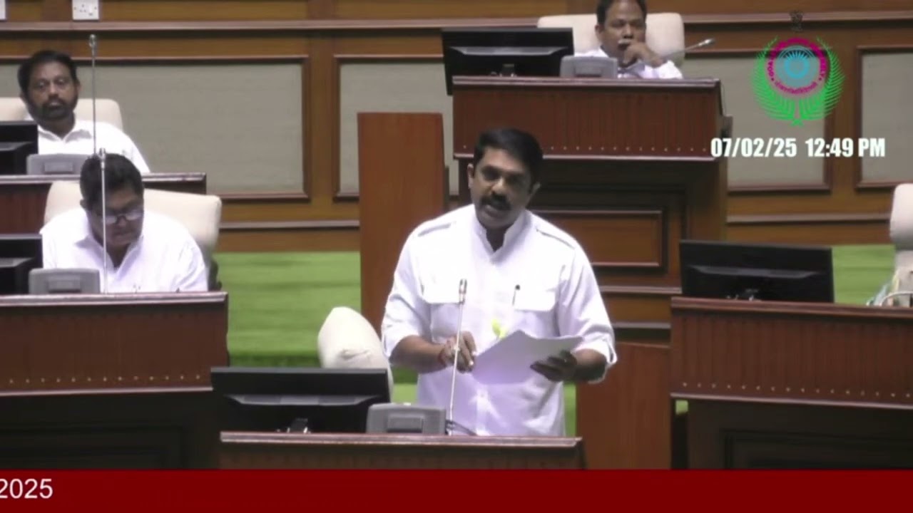 Goa Forward Chief Vijai Sardesai demands regularisation of Govt Contract Employees.