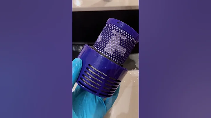 Cleaning my Dyson vacuum 😆 #shorts #cleaninghacks  #cleaningmotivation #kitchen #asmr #satisfying