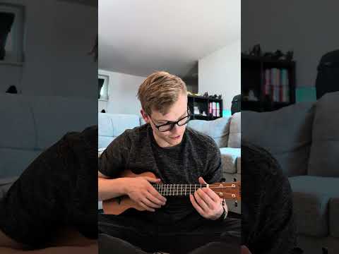 Ukulele Diary - Day 51 | Beispiel daran - Julia Meladin