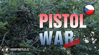 PISTOL WAR - Pistolník v maskovacím obleku (HEJKAL, AAP01, CZ, 2022)