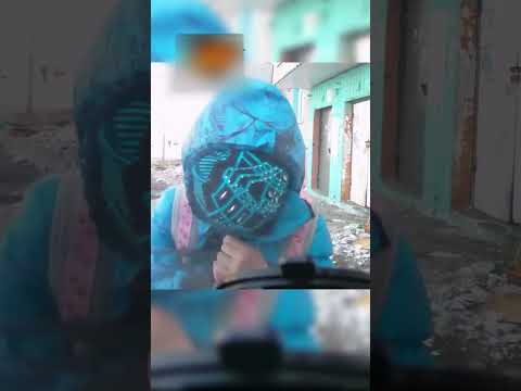 Ребенок снес машину 👧🚘