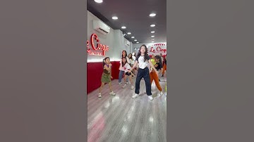 Trend Run Tay - Lớp Tiktok thầy Quàng Gia Huy | Follow để xem nhiều Clip nhảy hơn