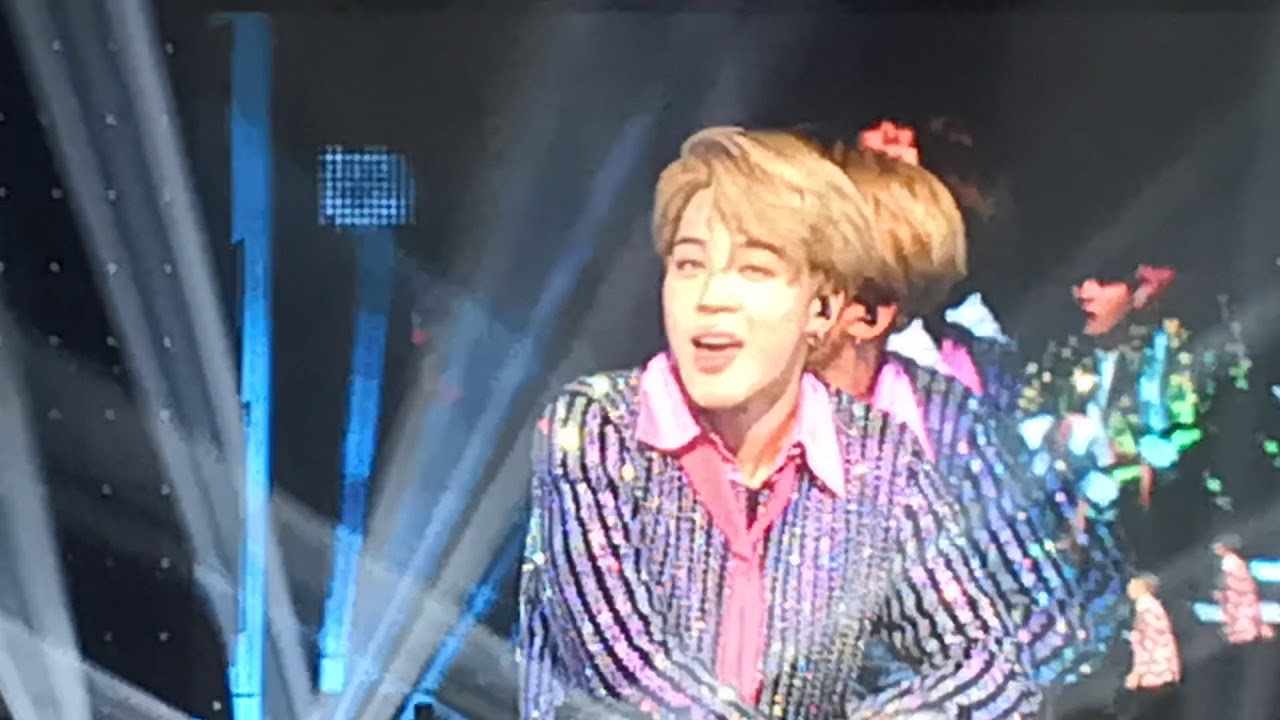 181009 BTS Love Yourself Tour in London Day 1- Medley