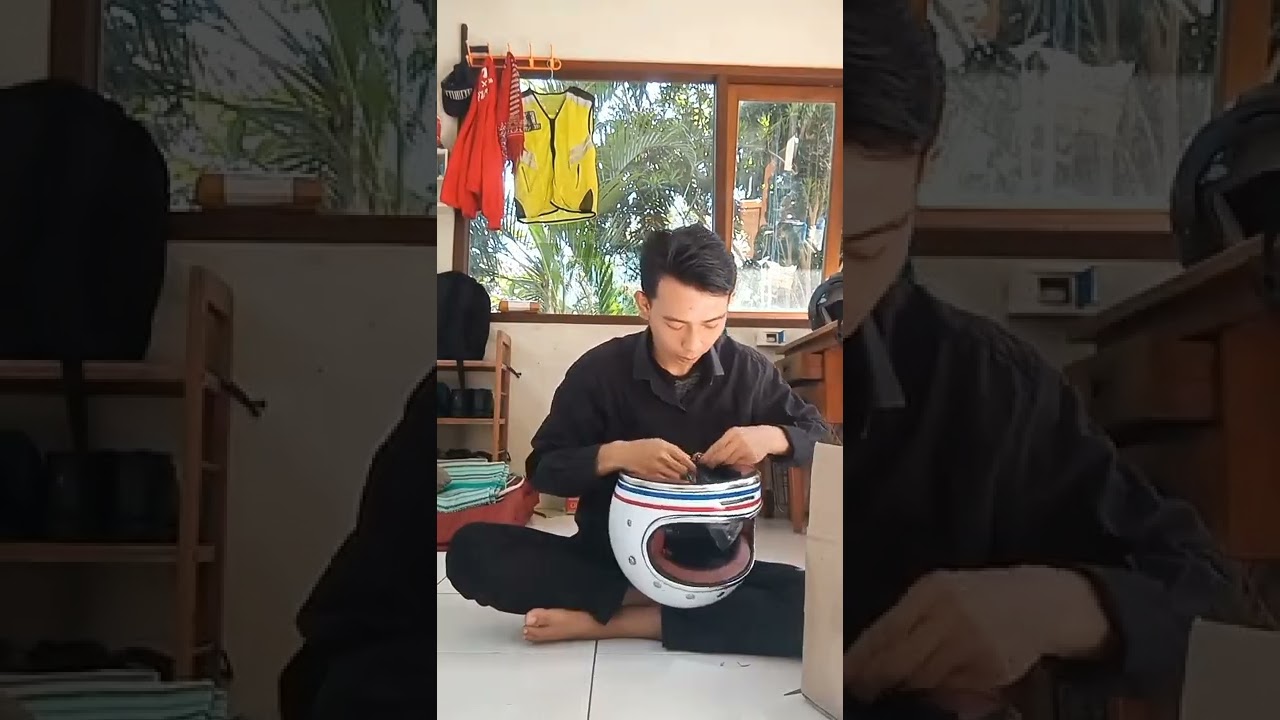 unboxing helm bullit castom murah!