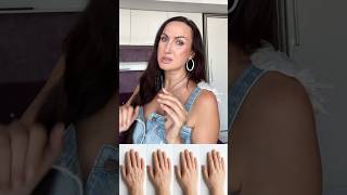 Кожа рук стареет в 3 раза быстрее лица. А ты мажешь когда вспомнишь ?