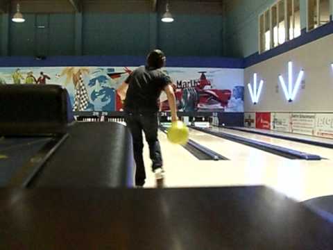 DENNIS Bowling 07 07 2011