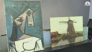 Police recover stolen Pablo Picasso painting — Then watch the work slide to the floor