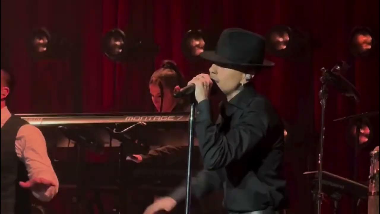 Tú con él RAUW ALEJANDRO En Vivo desde New York Tú con él RAUW ALEJANDRO En Vivo desde New York
