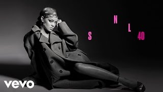 Rihanna - American Oxygen (Live on SNL)