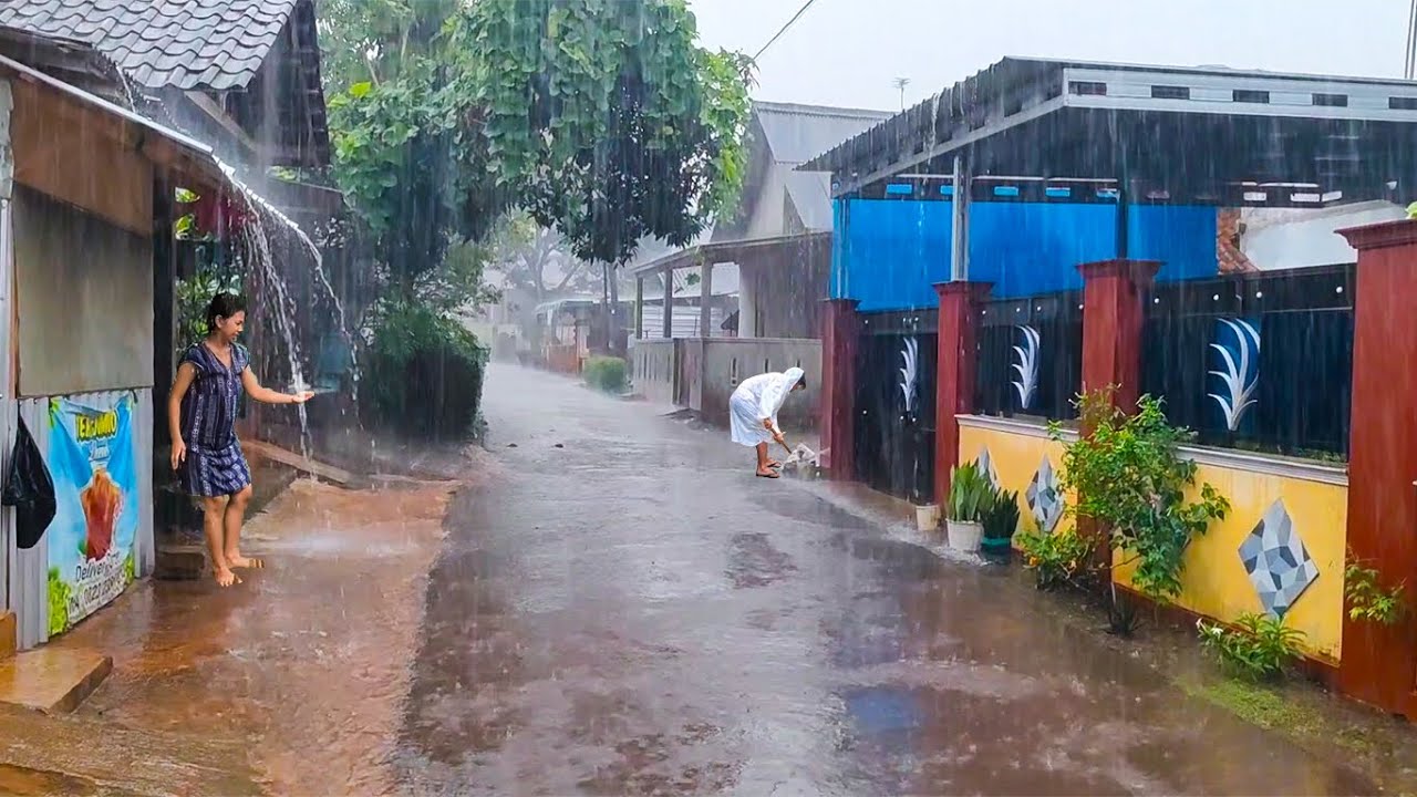 Сильный дождь и непрекращающаяся гроза над моей деревней в Индонезии | Видео дождя