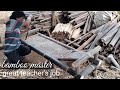 Bamboo craftsmen who are very skilled at making chairs