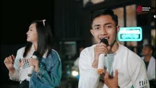 Jihan Audy- DI TINGGAL PAS SAYANG SAYANGE feat Mikkolas