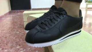 nike cortez negras con dorado