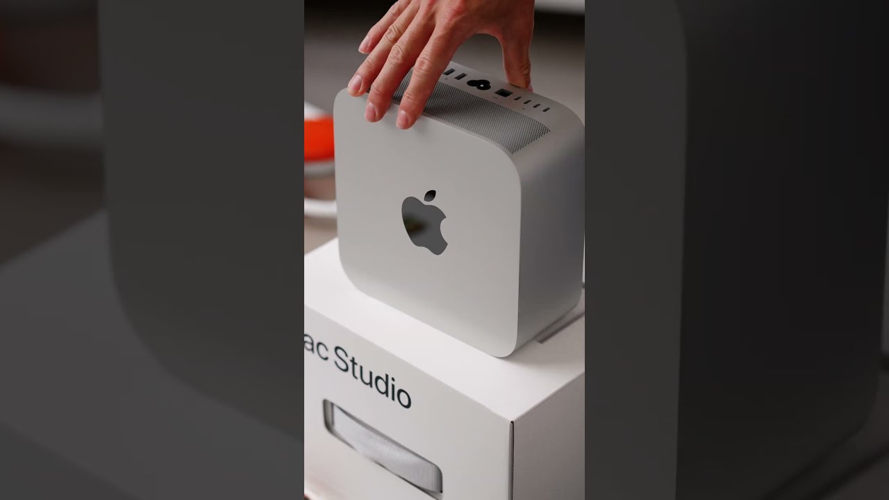 Mac Studio M2 ULTRA Unboxing And Hands On 