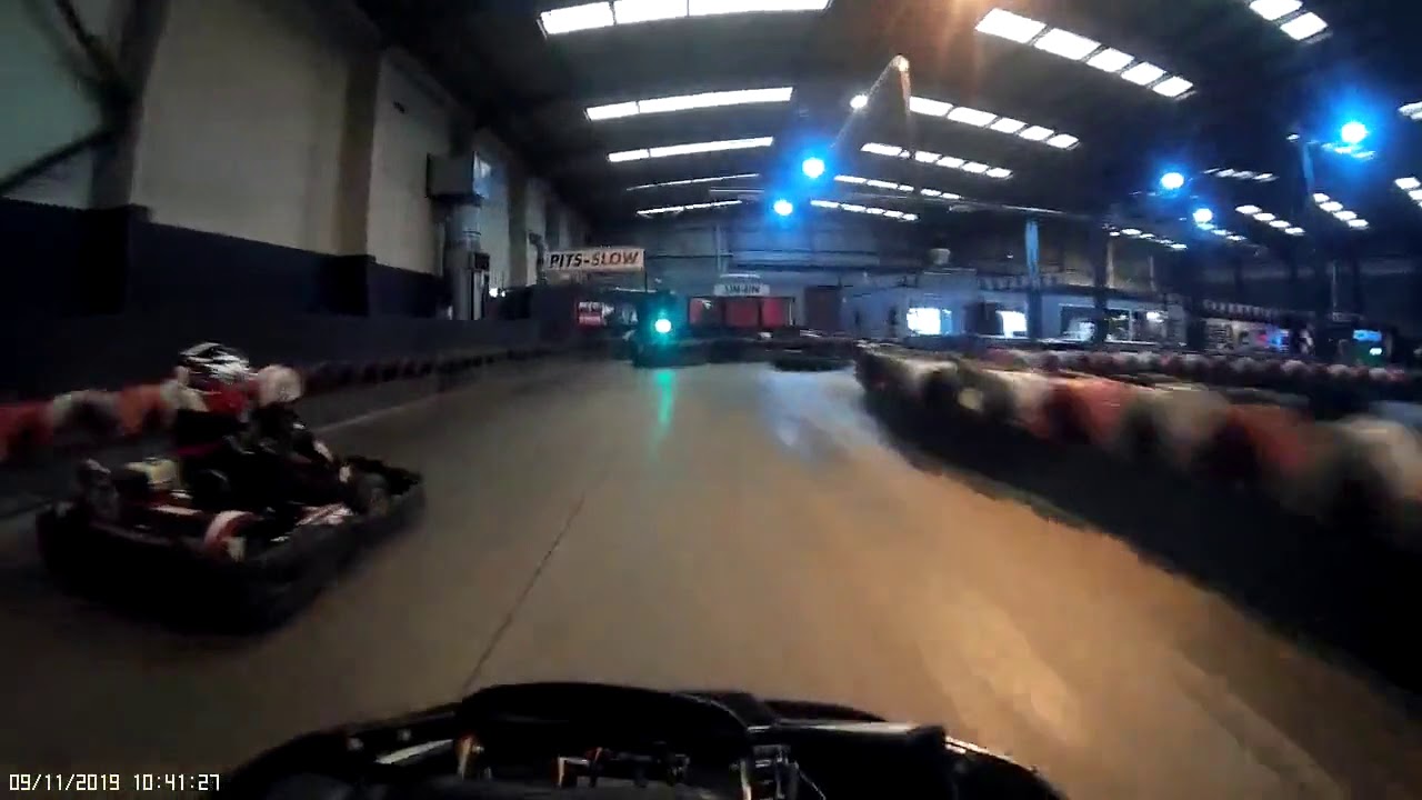 Karting at Scotkart Dundee on 09.11.19 at 10.48 CAMERA 10 BYISIPW0Q3
