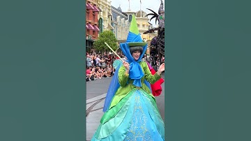 Thumbnail of Disney’s Secret Floating Trick REVEALED! Fairies at Magic Kingdom #Shorts #shortsvideo
