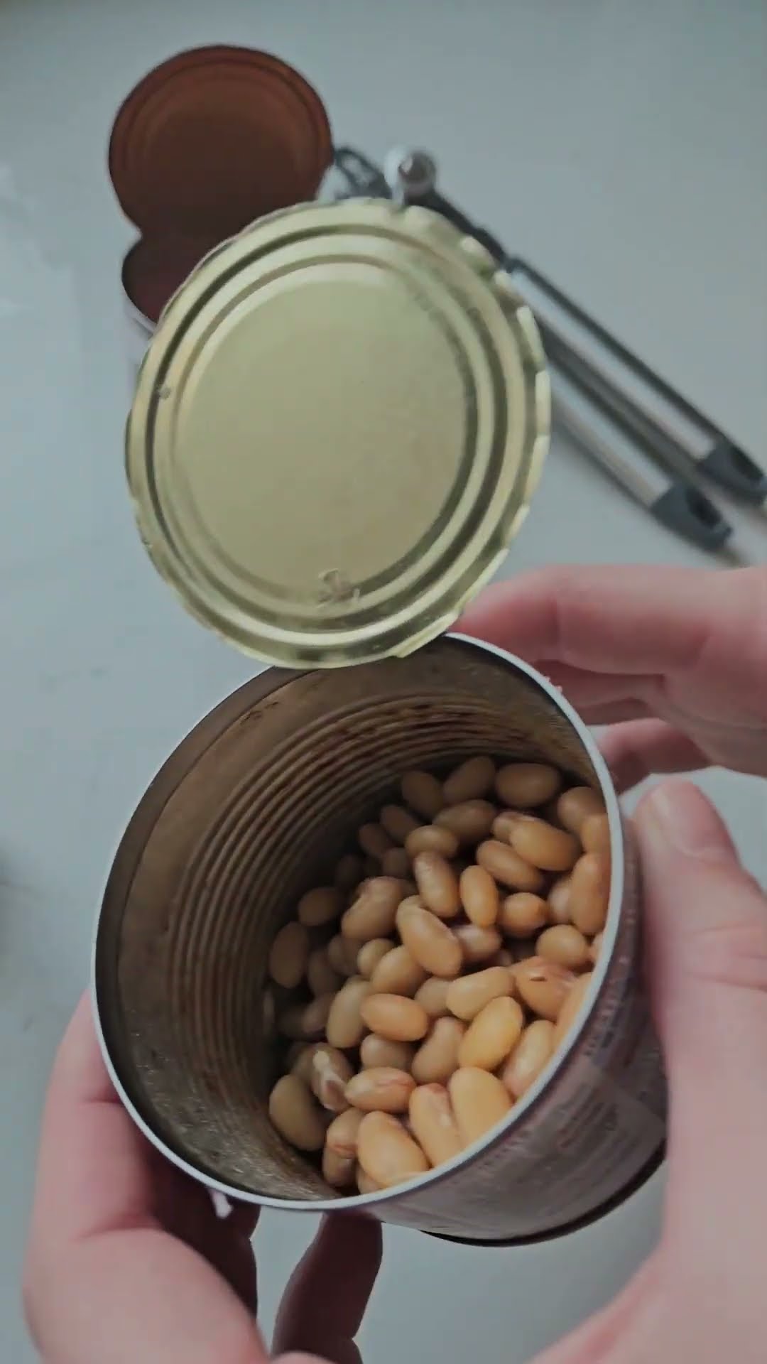 Tin Of Beans Has No Sauce || ViralHog