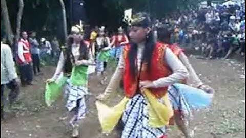 PUTRI SORENG DI EVENT 5 MEI 2013 LEMAH IRENG