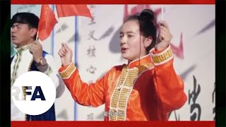 Video Propaganda Tiongkok Menunjukkan Genosida Budaya Terhadap Uighur