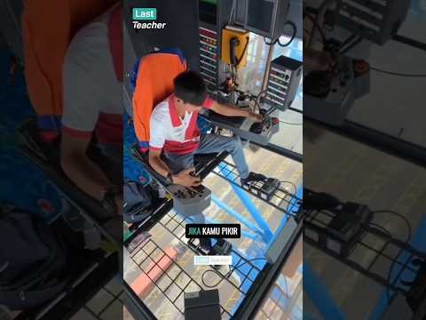 Pekerjaan Berisiko Tinggi: Operator Crane Pelabuhan  #shortvideo #kisahnyata #pekerjaan